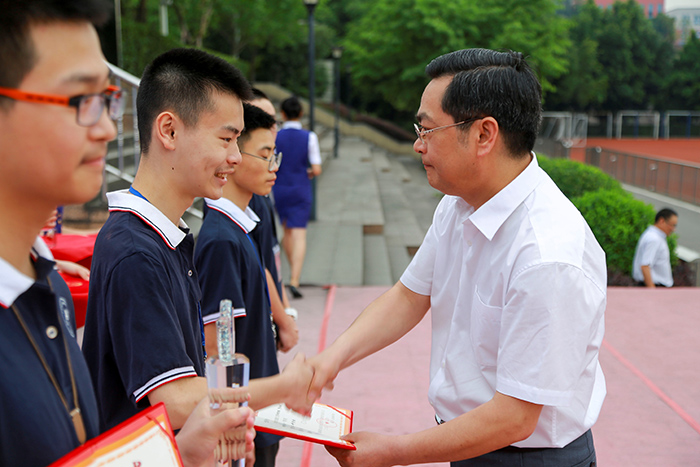 精益求精强技能,匠人匠心铸辉煌 6月11日上午8:00 重庆市龙门浩职业